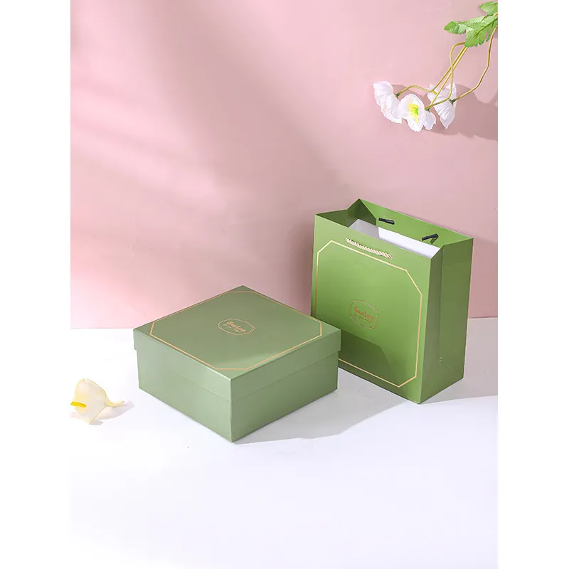 Luxury Empty Packaging Paper Gift Box Customized Printed Festival Rigid Boxes Handbag with Handle Cosmetic