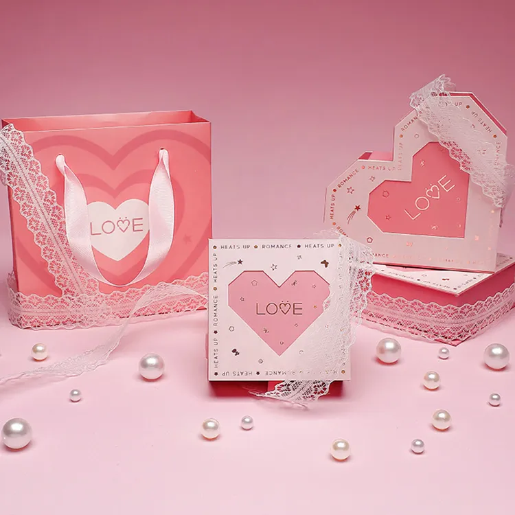Customizable Magnetic Closure Jewelry Candle Gift Box Ribbon Handle Rigid Paperboard Packaging for Necklace Heart Shape Cosmetic