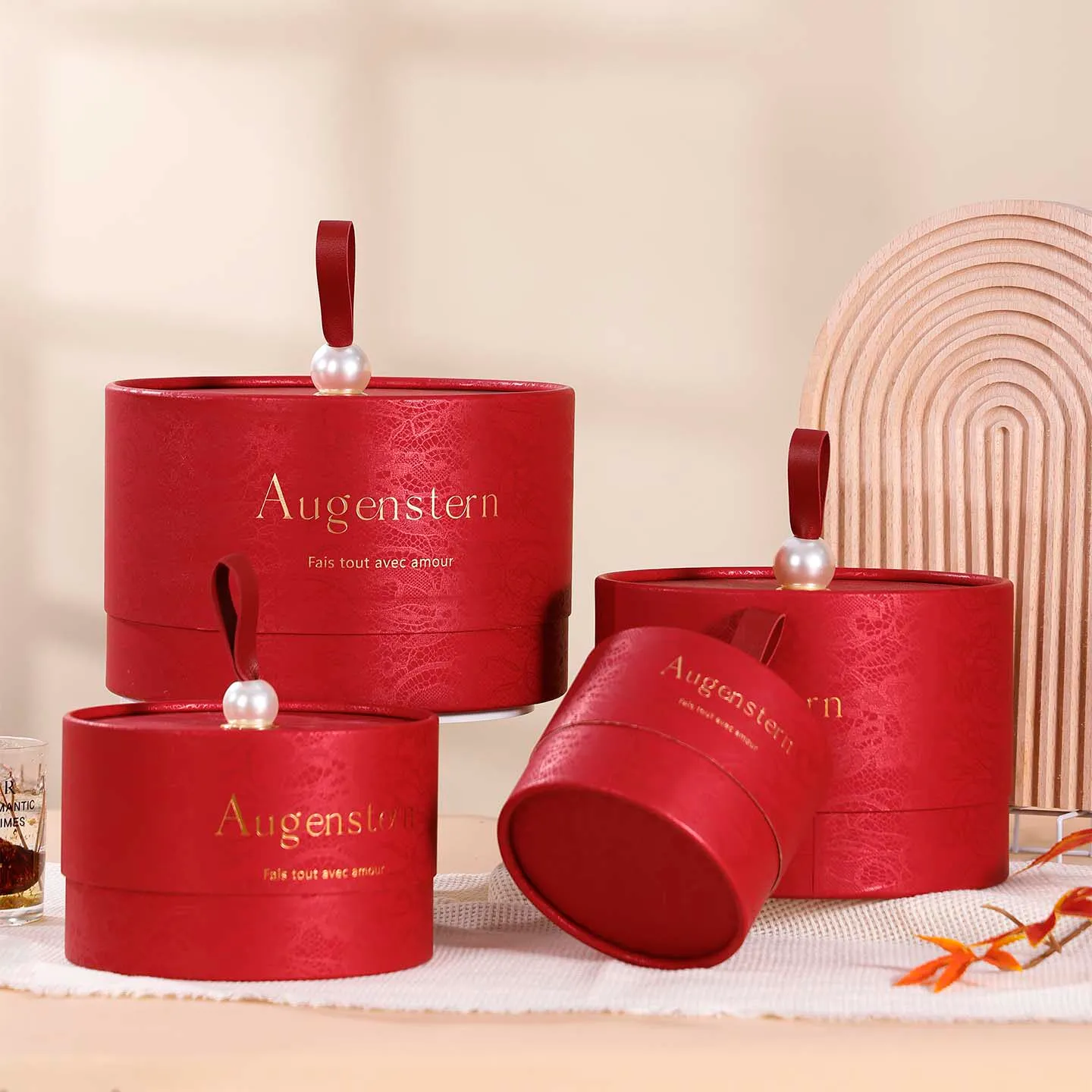 Factory Wholesale Premium Wedding Candy & Favor Boxes Creative Handheld Hug Buckets Embossing Recyclable Art Paper Rigid Boxes