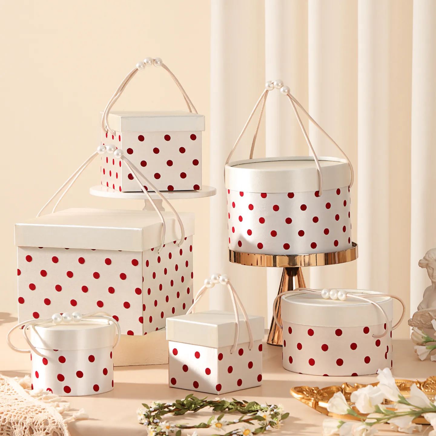 Wholesale Handmade Pearl Decor Wedding Red Polka Dot Customizable Magnetic Closure Luxury Square Satin Handle Gift Box