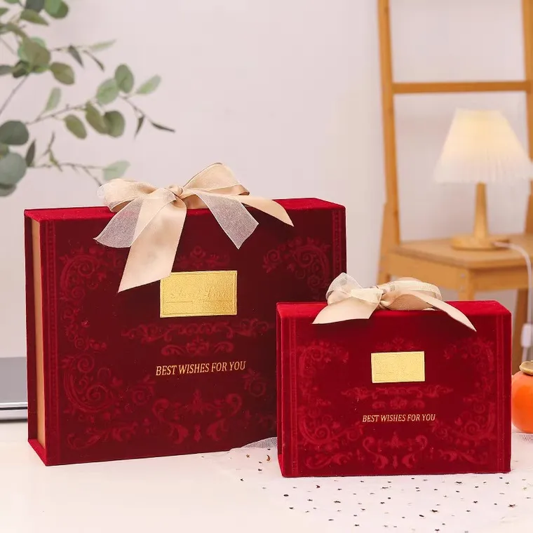 Wholesale Custom Design Velvet Rigid Cardboard Paper Cosmetic Luxury Perfume Skin Care Serum Packaging Wedding Gift Embossing