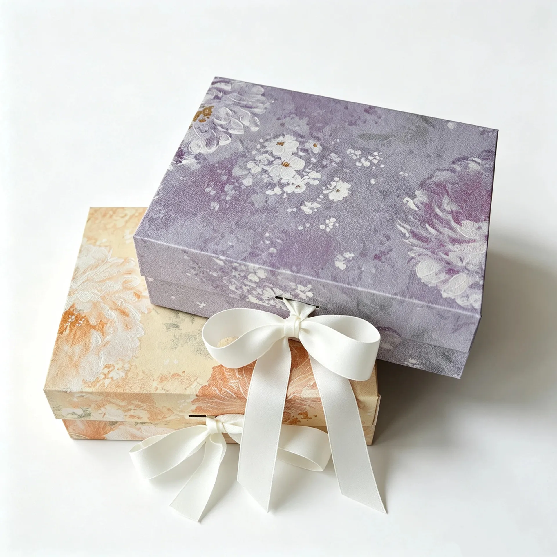 Premium Luxury Large Matte Rigid Paper Cardboard Foldable Magnetic Folding Closure Customizable Gift Box Recycled Materials